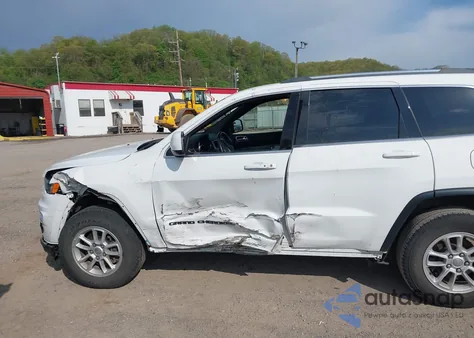 2020 Jeep Grand Cherokee Laredo E 4X4 from USA, damaged, VIN 1C4RJFAG4LC101676